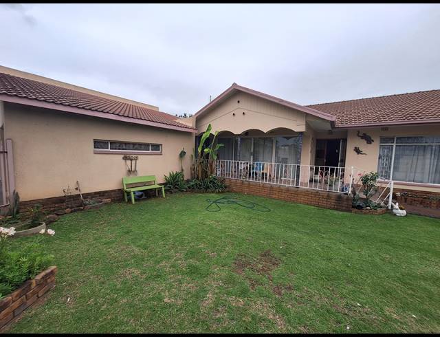 3 BEDROOM HOUSE FOR SALE IN VANDERBIJLPARK SE 7